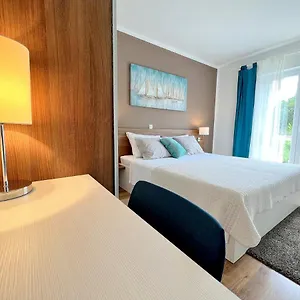 Apartman Muntidor, Palit