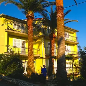 Gostinjska kuća House Rozi, Palit