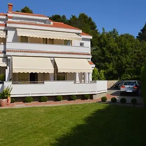 Apartman Natasa, Palit